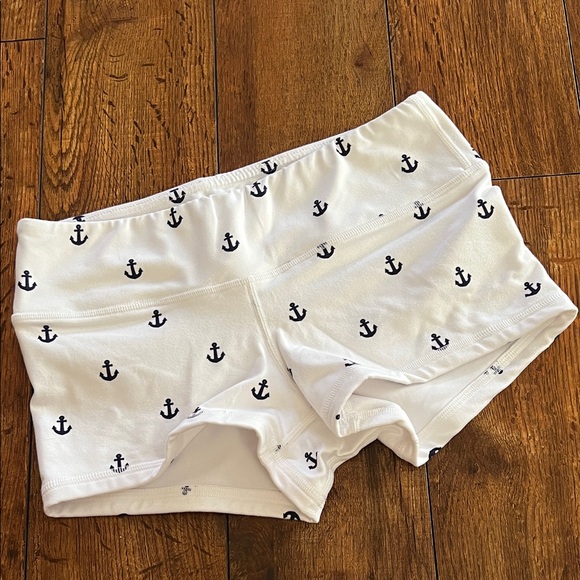Fleo Nautical White Shorts with Navy Anchors - Picture 2 of 3